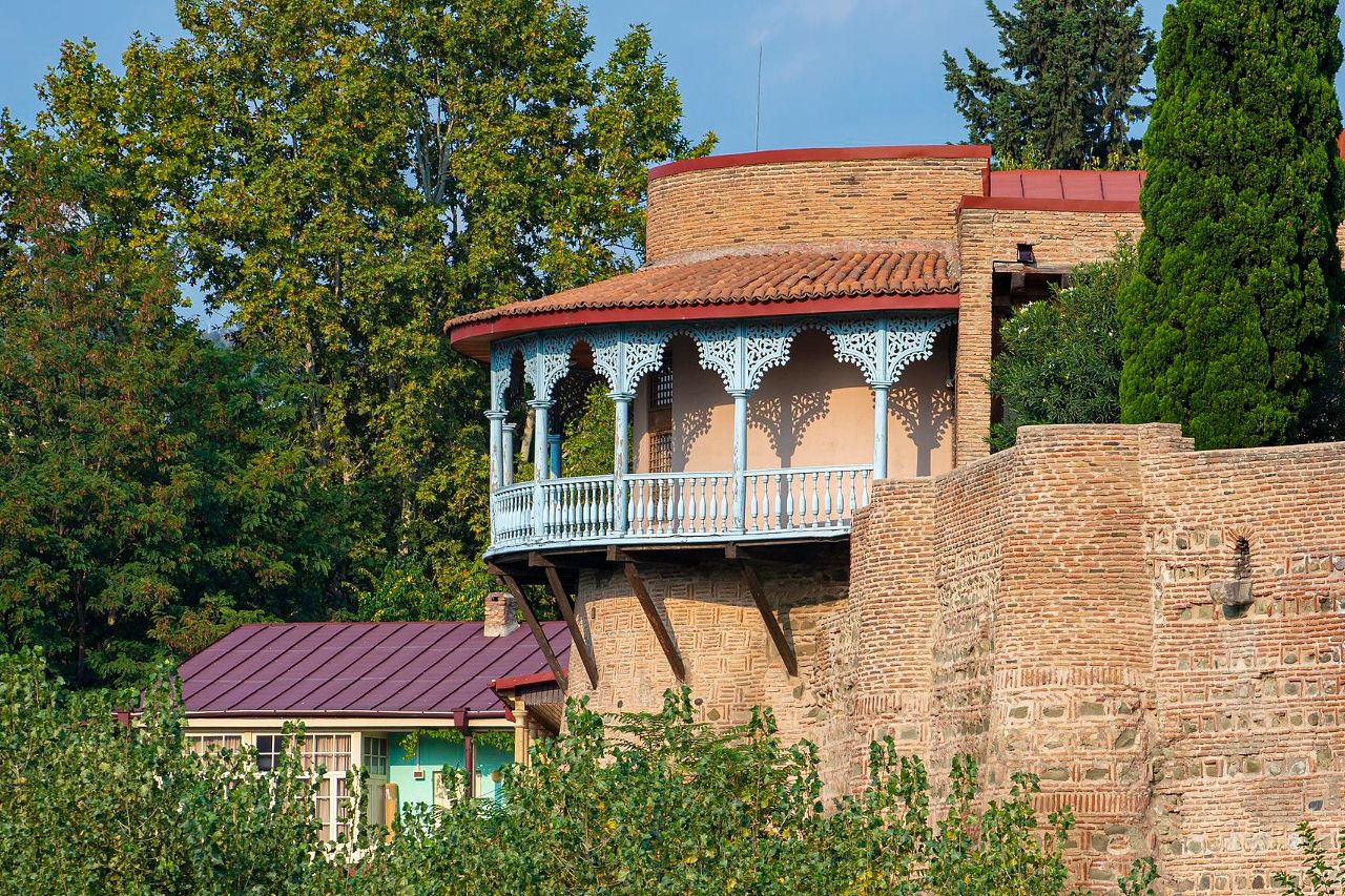 Резные балконы в Тбилиси